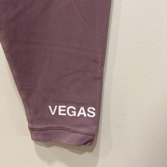 Lululemon x SoulCycle Vegas align tights size 8 - light purple - Picture 3 of 5